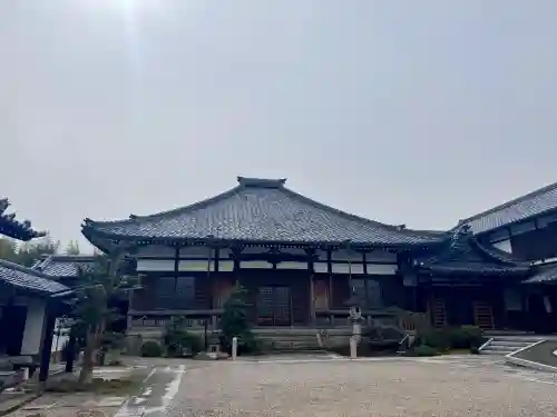 東運寺の{uncategorized: "未分類", other: "その他", undefined: "問題あり", building: "その他建物", grave: "お墓", sacred_gate: "鳥居", guardian: "狛犬", statue: "像", buddha: "仏像", history: "歴史", nature: "自然", garden: "庭園", animal: "動物", pagoda: "塔", temizu: "手水舎", mountain_gate: "山門・神門", sanctuary: "本殿・本堂", subordinate: "末社・摂社", art: "芸術", scenery: "景色", jizo: "地蔵", ema: "絵馬", goshuin: "御朱印", omikuji: "おみくじ", items: "授与品その他", amulet: "お守り", goshuincho: "御朱印帳", eats: "食事", festival: "お祭り", votive_dance: "神楽", shichigosan: "七五三参", wedding: "結婚式", experience: "体験その他", initially: "初詣", around: "周辺", anti_infection: "感染症対策"}