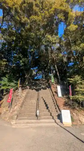 唐澤山神社の{uncategorized: "未分類", other: "その他", undefined: "問題あり", building: "その他建物", grave: "お墓", sacred_gate: "鳥居", guardian: "狛犬", statue: "像", buddha: "仏像", history: "歴史", nature: "自然", garden: "庭園", animal: "動物", pagoda: "塔", temizu: "手水舎", mountain_gate: "山門・神門", sanctuary: "本殿・本堂", subordinate: "末社・摂社", art: "芸術", scenery: "景色", jizo: "地蔵", ema: "絵馬", goshuin: "御朱印", omikuji: "おみくじ", items: "授与品その他", amulet: "お守り", goshuincho: "御朱印帳", eats: "食事", festival: "お祭り", votive_dance: "神楽", shichigosan: "七五三参", wedding: "結婚式", experience: "体験その他", initially: "初詣", around: "周辺", anti_infection: "感染症対策"}