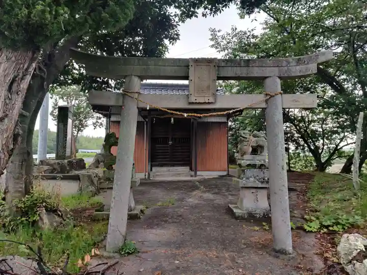 飛渡神社の鳥居