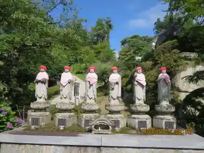 岩角山 岩角寺の地蔵