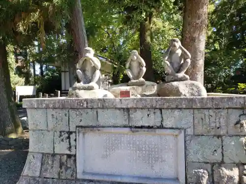 日吉神社の像