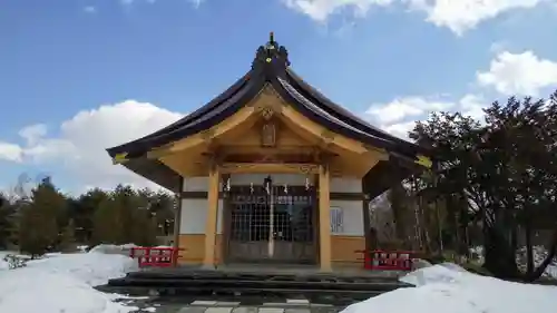 早来神社の本殿