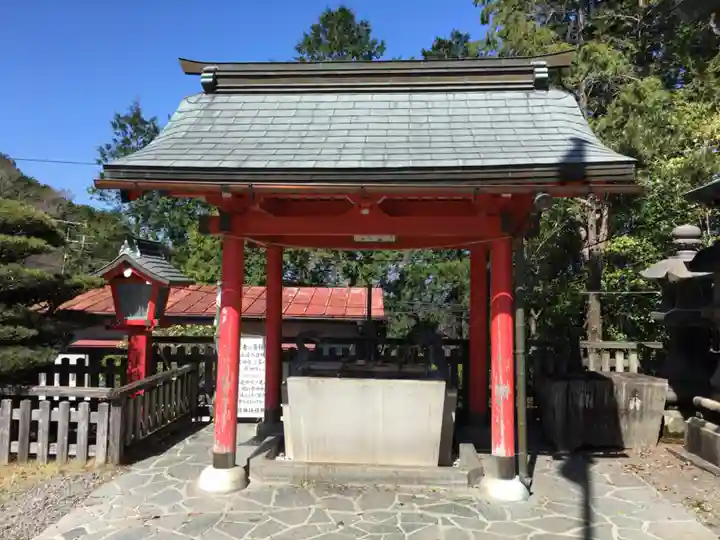 霞神社の手水舎