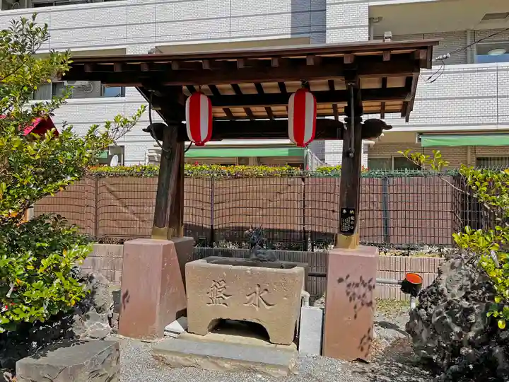 穴切大神社の手水舎