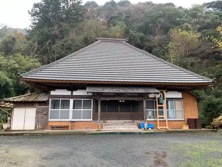 円照院の本殿・本堂