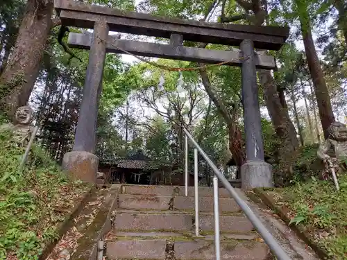 八幡神社の鳥居