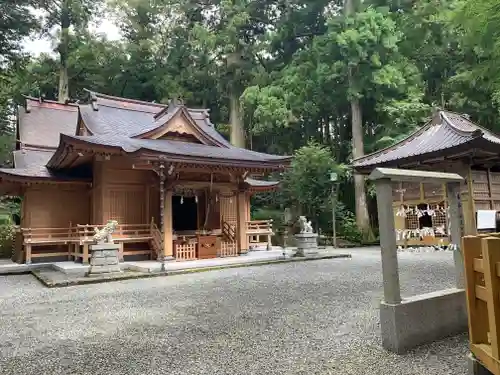 須山浅間神社の本殿