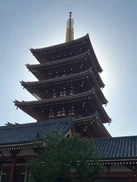 浅草寺の{uncategorized: "未分類", other: "その他", undefined: "問題あり", building: "その他建物", grave: "お墓", sacred_gate: "鳥居", guardian: "狛犬", statue: "像", buddha: "仏像", history: "歴史", nature: "自然", garden: "庭園", animal: "動物", pagoda: "塔", temizu: "手水舎", mountain_gate: "山門・神門", sanctuary: "本殿・本堂", subordinate: "末社・摂社", art: "芸術", scenery: "景色", jizo: "地蔵", ema: "絵馬", goshuin: "御朱印", omikuji: "おみくじ", items: "授与品その他", amulet: "お守り", goshuincho: "御朱印帳", eats: "食事", festival: "お祭り", votive_dance: "神楽", shichigosan: "七五三参", wedding: "結婚式", experience: "体験その他", initially: "初詣", around: "周辺", anti_infection: "感染症対策"}