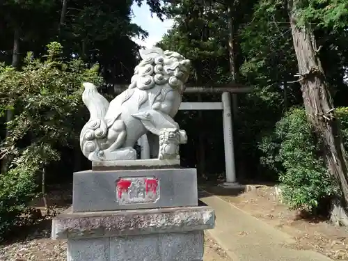 八龍神社の狛犬