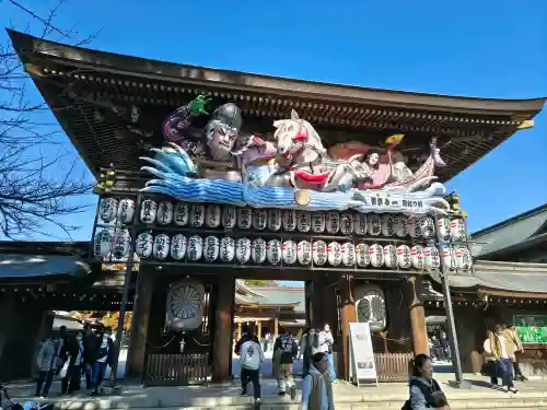 寒川神社の{uncategorized: "未分類", other: "その他", undefined: "問題あり", building: "その他建物", grave: "お墓", sacred_gate: "鳥居", guardian: "狛犬", statue: "像", buddha: "仏像", history: "歴史", nature: "自然", garden: "庭園", animal: "動物", pagoda: "塔", temizu: "手水舎", mountain_gate: "山門・神門", sanctuary: "本殿・本堂", subordinate: "末社・摂社", art: "芸術", scenery: "景色", jizo: "地蔵", ema: "絵馬", goshuin: "御朱印", omikuji: "おみくじ", items: "授与品その他", amulet: "お守り", goshuincho: "御朱印帳", eats: "食事", festival: "お祭り", votive_dance: "神楽", shichigosan: "七五三参", wedding: "結婚式", experience: "体験その他", initially: "初詣", around: "周辺", anti_infection: "感染症対策"}