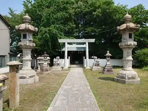 六軒神社の鳥居