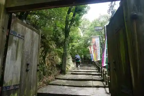 金華山御嶽神社の周辺