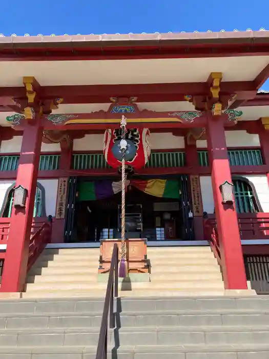 放生寺の本殿