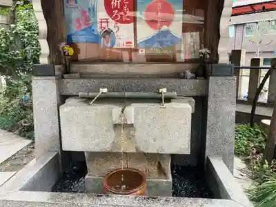 鵲森宮の手水舎