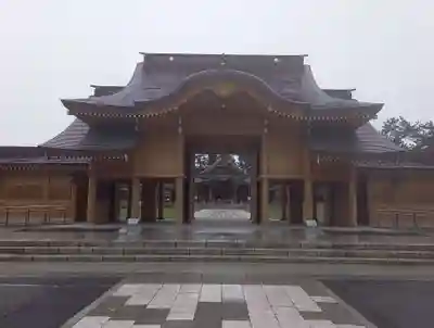 新潟縣護國神社の山門・神門