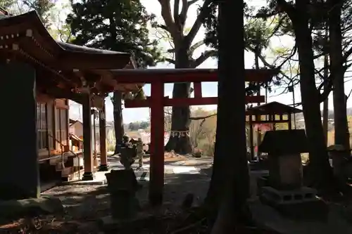 阿久津「田村神社」（郡山市阿久津町）旧社名：伊豆箱根三嶋三社の鳥居