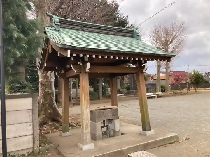 諏訪社の手水舎