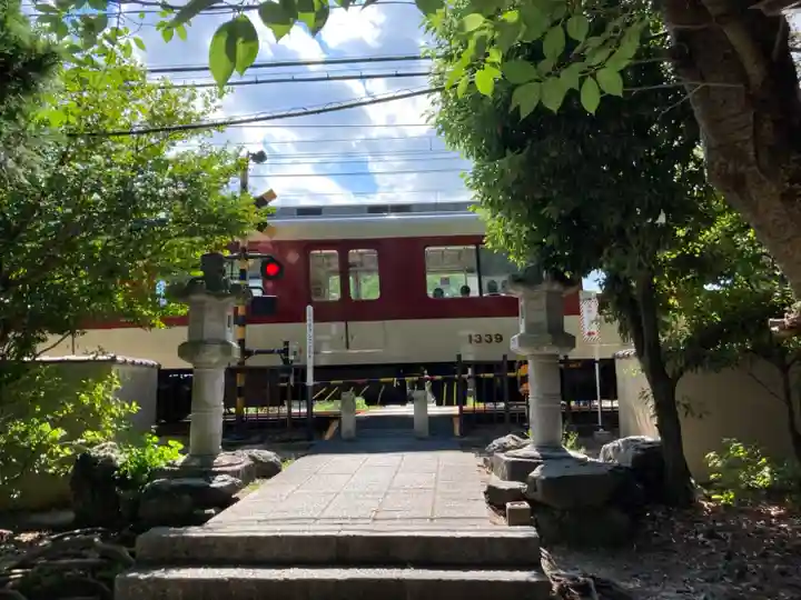 休ヶ岡八幡宮(薬師寺境内社)の周辺