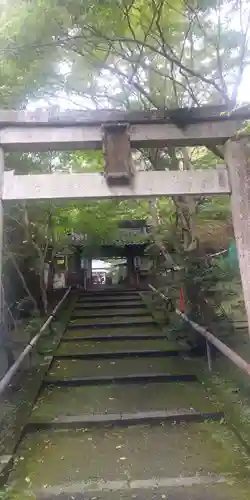 山科聖天 雙林院（双林院）　の鳥居