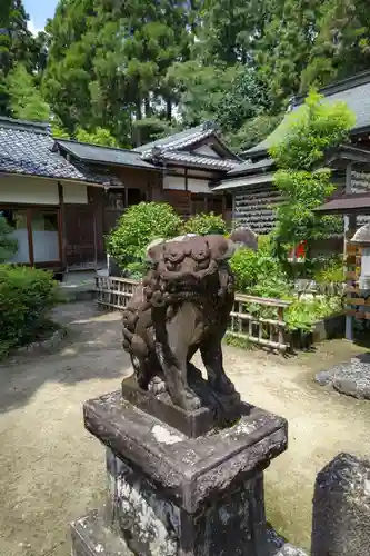 御首神社の狛犬