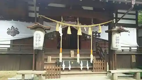 武田神社の本殿・本堂