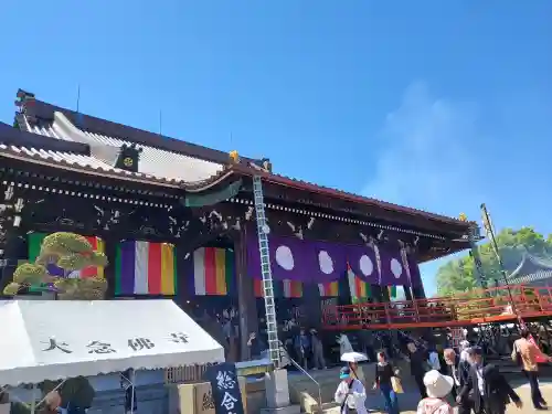 大念佛寺の{uncategorized: "未分類", other: "その他", undefined: "問題あり", building: "その他建物", grave: "お墓", sacred_gate: "鳥居", guardian: "狛犬", statue: "像", buddha: "仏像", history: "歴史", nature: "自然", garden: "庭園", animal: "動物", pagoda: "塔", temizu: "手水舎", mountain_gate: "山門・神門", sanctuary: "本殿・本堂", subordinate: "末社・摂社", art: "芸術", scenery: "景色", jizo: "地蔵", ema: "絵馬", goshuin: "御朱印", omikuji: "おみくじ", items: "授与品その他", amulet: "お守り", goshuincho: "御朱印帳", eats: "食事", festival: "お祭り", votive_dance: "神楽", shichigosan: "七五三参", wedding: "結婚式", experience: "体験その他", initially: "初詣", around: "周辺", anti_infection: "感染症対策"}