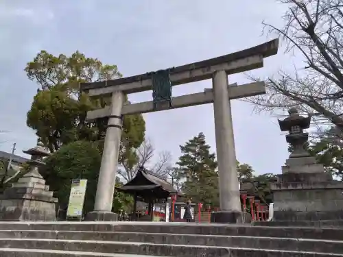 豊国神社の{uncategorized: "未分類", other: "その他", undefined: "問題あり", building: "その他建物", grave: "お墓", sacred_gate: "鳥居", guardian: "狛犬", statue: "像", buddha: "仏像", history: "歴史", nature: "自然", garden: "庭園", animal: "動物", pagoda: "塔", temizu: "手水舎", mountain_gate: "山門・神門", sanctuary: "本殿・本堂", subordinate: "末社・摂社", art: "芸術", scenery: "景色", jizo: "地蔵", ema: "絵馬", goshuin: "御朱印", omikuji: "おみくじ", items: "授与品その他", amulet: "お守り", goshuincho: "御朱印帳", eats: "食事", festival: "お祭り", votive_dance: "神楽", shichigosan: "七五三参", wedding: "結婚式", experience: "体験その他", initially: "初詣", around: "周辺", anti_infection: "感染症対策"}