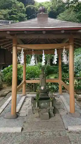 妙本寺の像