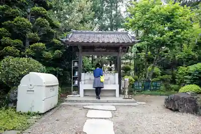覚範寺の手水舎