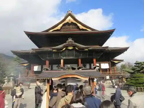 善光寺の本殿・本堂
