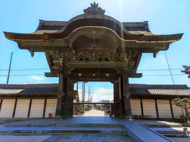 本山専修寺の山門・神門