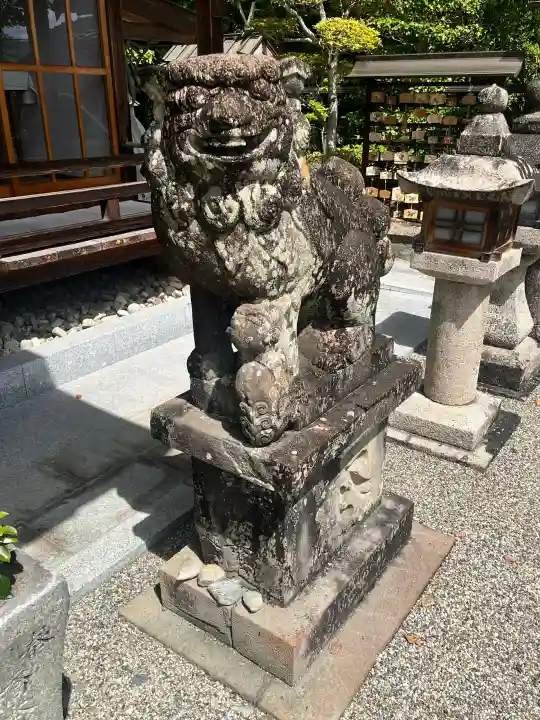 相賀八幡神社の{uncategorized: "未分類", other: "その他", undefined: "問題あり", building: "その他建物", grave: "お墓", sacred_gate: "鳥居", guardian: "狛犬", statue: "像", buddha: "仏像", history: "歴史", nature: "自然", garden: "庭園", animal: "動物", pagoda: "塔", temizu: "手水舎", mountain_gate: "山門・神門", sanctuary: "本殿・本堂", subordinate: "末社・摂社", art: "芸術", scenery: "景色", jizo: "地蔵", ema: "絵馬", goshuin: "御朱印", omikuji: "おみくじ", items: "授与品その他", amulet: "お守り", goshuincho: "御朱印帳", eats: "食事", festival: "お祭り", votive_dance: "神楽", shichigosan: "七五三参", wedding: "結婚式", experience: "体験その他", initially: "初詣", around: "周辺", anti_infection: "感染症対策"}