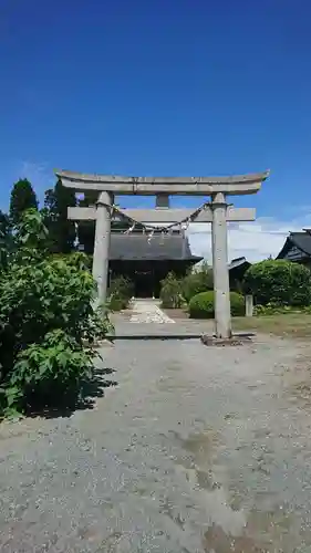 諏訪神社の鳥居