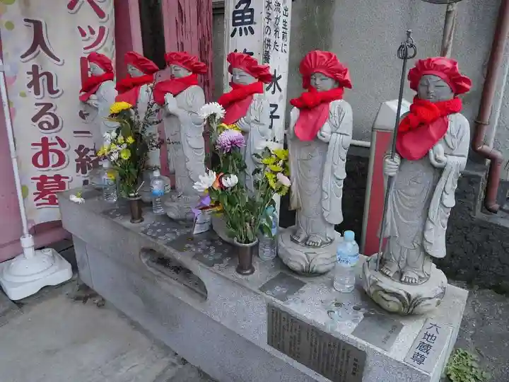 魚籃寺の地蔵