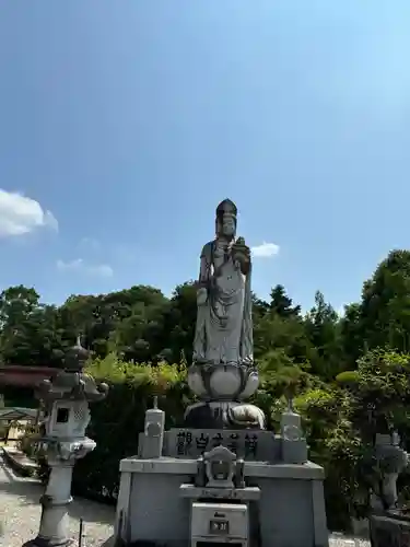 掎鹿寺の仏像