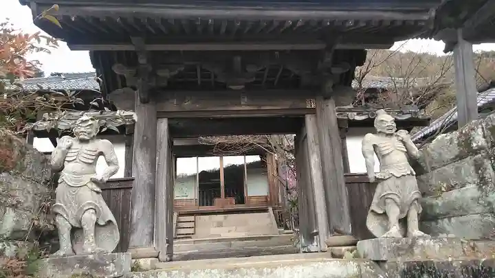 応暦寺の山門・神門