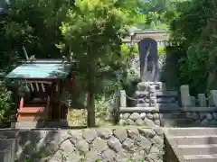 雷神社の建物その他