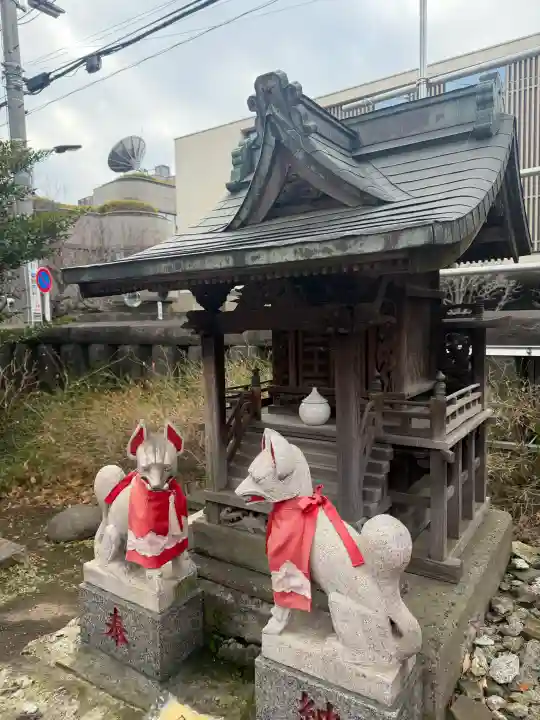 應恭稲荷神社の{uncategorized: "未分類", other: "その他", undefined: "問題あり", building: "その他建物", grave: "お墓", sacred_gate: "鳥居", guardian: "狛犬", statue: "像", buddha: "仏像", history: "歴史", nature: "自然", garden: "庭園", animal: "動物", pagoda: "塔", temizu: "手水舎", mountain_gate: "山門・神門", sanctuary: "本殿・本堂", subordinate: "末社・摂社", art: "芸術", scenery: "景色", jizo: "地蔵", ema: "絵馬", goshuin: "御朱印", omikuji: "おみくじ", items: "授与品その他", amulet: "お守り", goshuincho: "御朱印帳", eats: "食事", festival: "お祭り", votive_dance: "神楽", shichigosan: "七五三参", wedding: "結婚式", experience: "体験その他", initially: "初詣", around: "周辺", anti_infection: "感染症対策"}