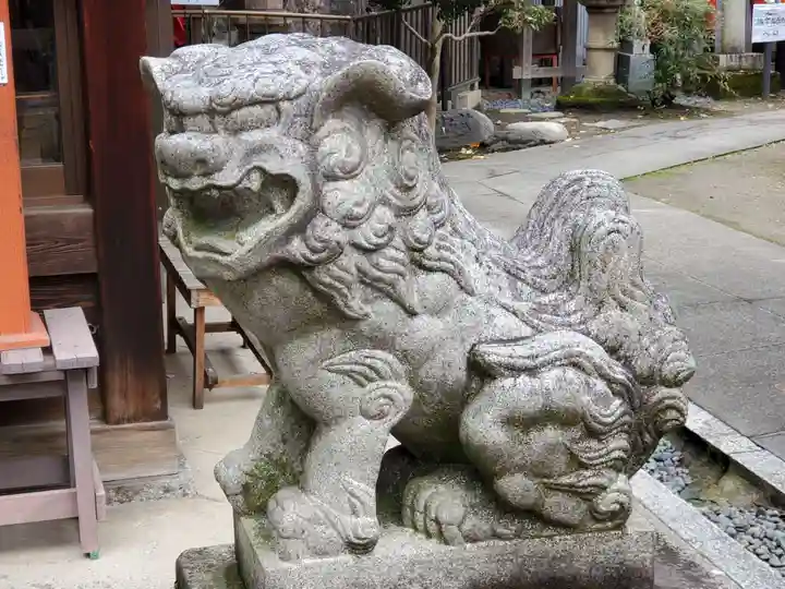 松山神社の狛犬