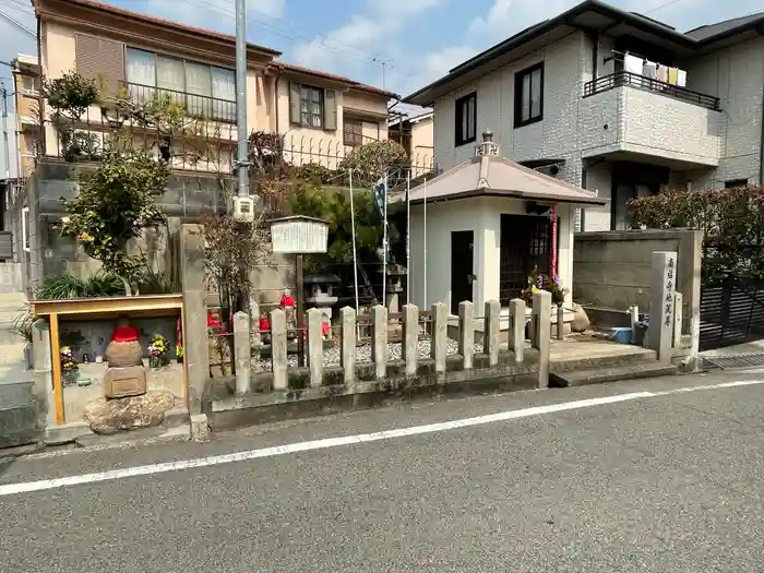 南福寺地蔵尊の建物その他