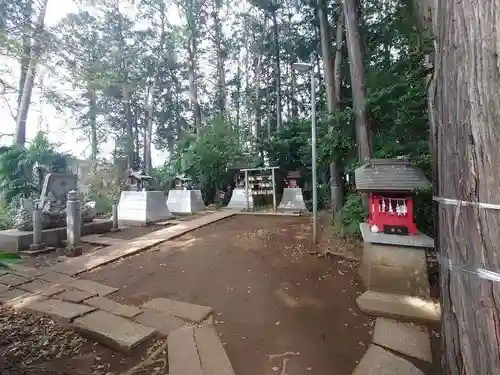 西堀氷川神社の末社・摂社