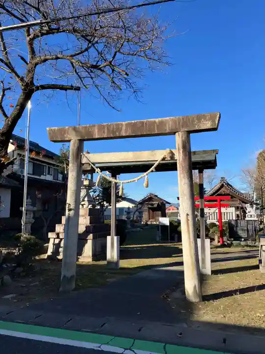 室原神社(萩原町串作)の鳥居