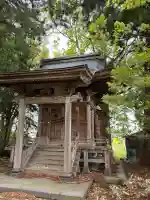 旭川神社の{uncategorized: "未分類", other: "その他", undefined: "問題あり", building: "その他建物", grave: "お墓", sacred_gate: "鳥居", guardian: "狛犬", statue: "像", buddha: "仏像", history: "歴史", nature: "自然", garden: "庭園", animal: "動物", pagoda: "塔", temizu: "手水舎", mountain_gate: "山門・神門", sanctuary: "本殿・本堂", subordinate: "末社・摂社", art: "芸術", scenery: "景色", jizo: "地蔵", ema: "絵馬", goshuin: "御朱印", omikuji: "おみくじ", items: "授与品その他", amulet: "お守り", goshuincho: "御朱印帳", eats: "食事", festival: "お祭り", votive_dance: "神楽", shichigosan: "七五三参", wedding: "結婚式", experience: "体験その他", initially: "初詣", around: "周辺", anti_infection: "感染症対策"}