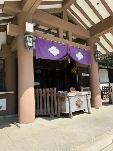 皇大神宮（烏森神社）の{uncategorized: "未分類", other: "その他", undefined: "問題あり", building: "その他建物", grave: "お墓", sacred_gate: "鳥居", guardian: "狛犬", statue: "像", buddha: "仏像", history: "歴史", nature: "自然", garden: "庭園", animal: "動物", pagoda: "塔", temizu: "手水舎", mountain_gate: "山門・神門", sanctuary: "本殿・本堂", subordinate: "末社・摂社", art: "芸術", scenery: "景色", jizo: "地蔵", ema: "絵馬", goshuin: "御朱印", omikuji: "おみくじ", items: "授与品その他", amulet: "お守り", goshuincho: "御朱印帳", eats: "食事", festival: "お祭り", votive_dance: "神楽", shichigosan: "七五三参", wedding: "結婚式", experience: "体験その他", initially: "初詣", around: "周辺", anti_infection: "感染症対策"}