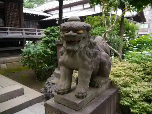 白山神社の狛犬