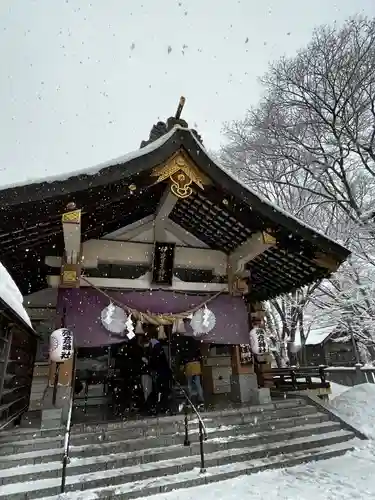 彌彦神社　(伊夜日子神社)の本殿・本堂