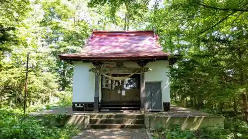 興国神社の本殿