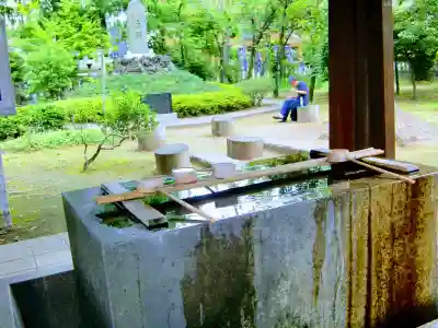 川口神社の手水舎