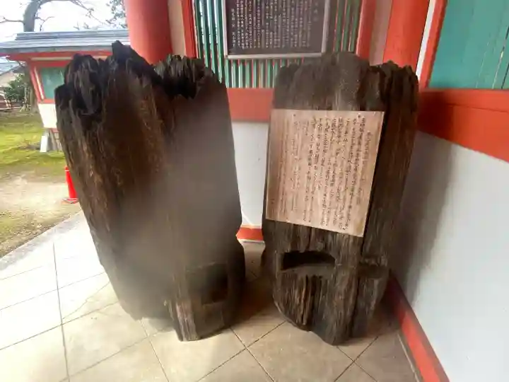 出石神社の{uncategorized: "未分類", other: "その他", undefined: "問題あり", building: "その他建物", grave: "お墓", sacred_gate: "鳥居", guardian: "狛犬", statue: "像", buddha: "仏像", history: "歴史", nature: "自然", garden: "庭園", animal: "動物", pagoda: "塔", temizu: "手水舎", mountain_gate: "山門・神門", sanctuary: "本殿・本堂", subordinate: "末社・摂社", art: "芸術", scenery: "景色", jizo: "地蔵", ema: "絵馬", goshuin: "御朱印", omikuji: "おみくじ", items: "授与品その他", amulet: "お守り", goshuincho: "御朱印帳", eats: "食事", festival: "お祭り", votive_dance: "神楽", shichigosan: "七五三参", wedding: "結婚式", experience: "体験その他", initially: "初詣", around: "周辺", anti_infection: "感染症対策"}