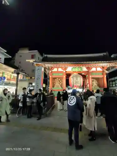 浅草寺の山門